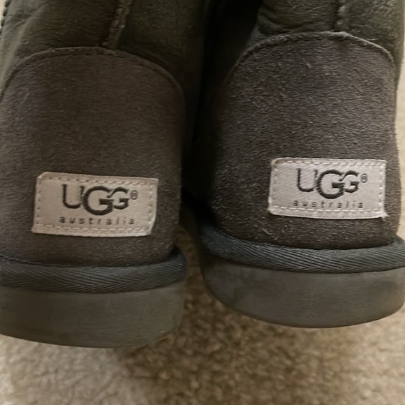 UGG Australia Classic Short Boots Size 8 Color Grey - Picture 9 of 10